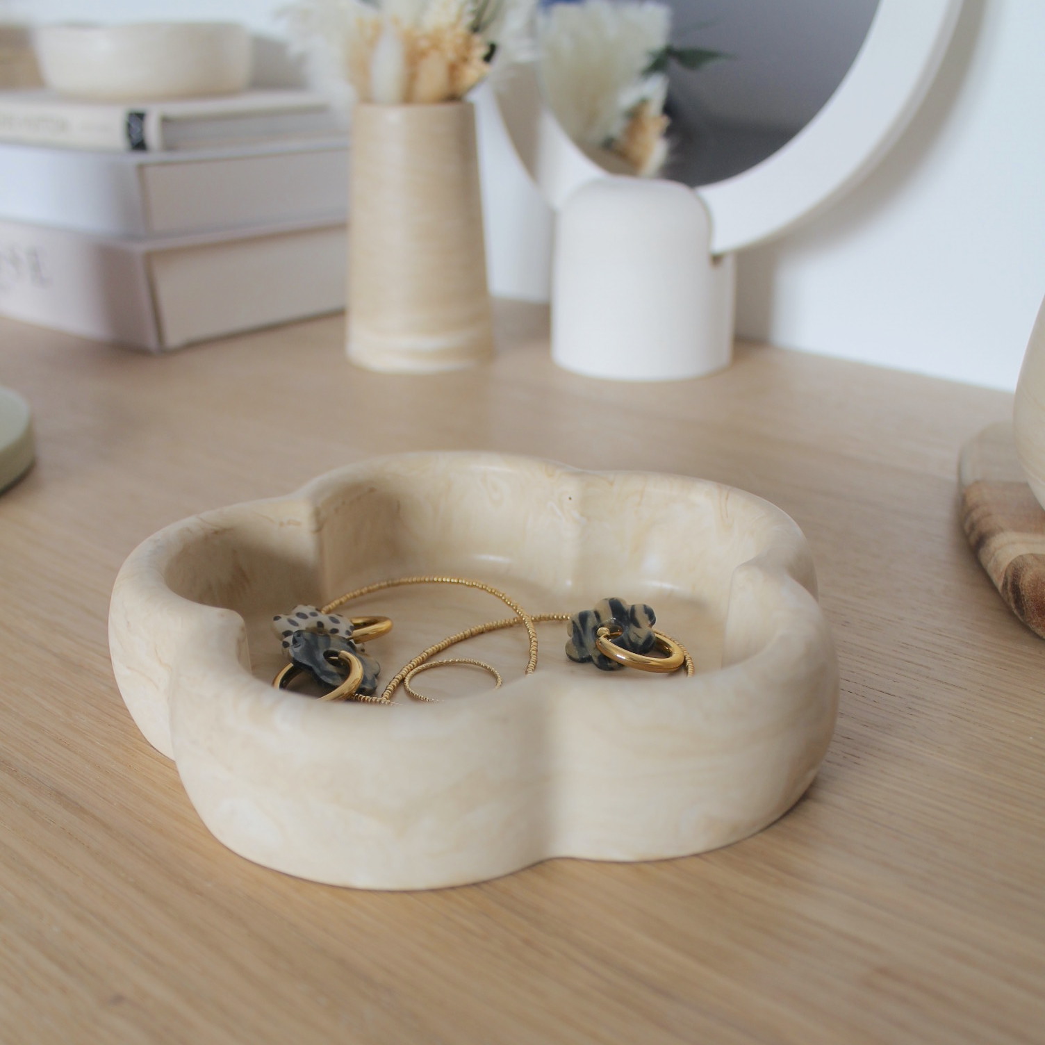 Vide-poche Fleur - marbre beige – Image 2